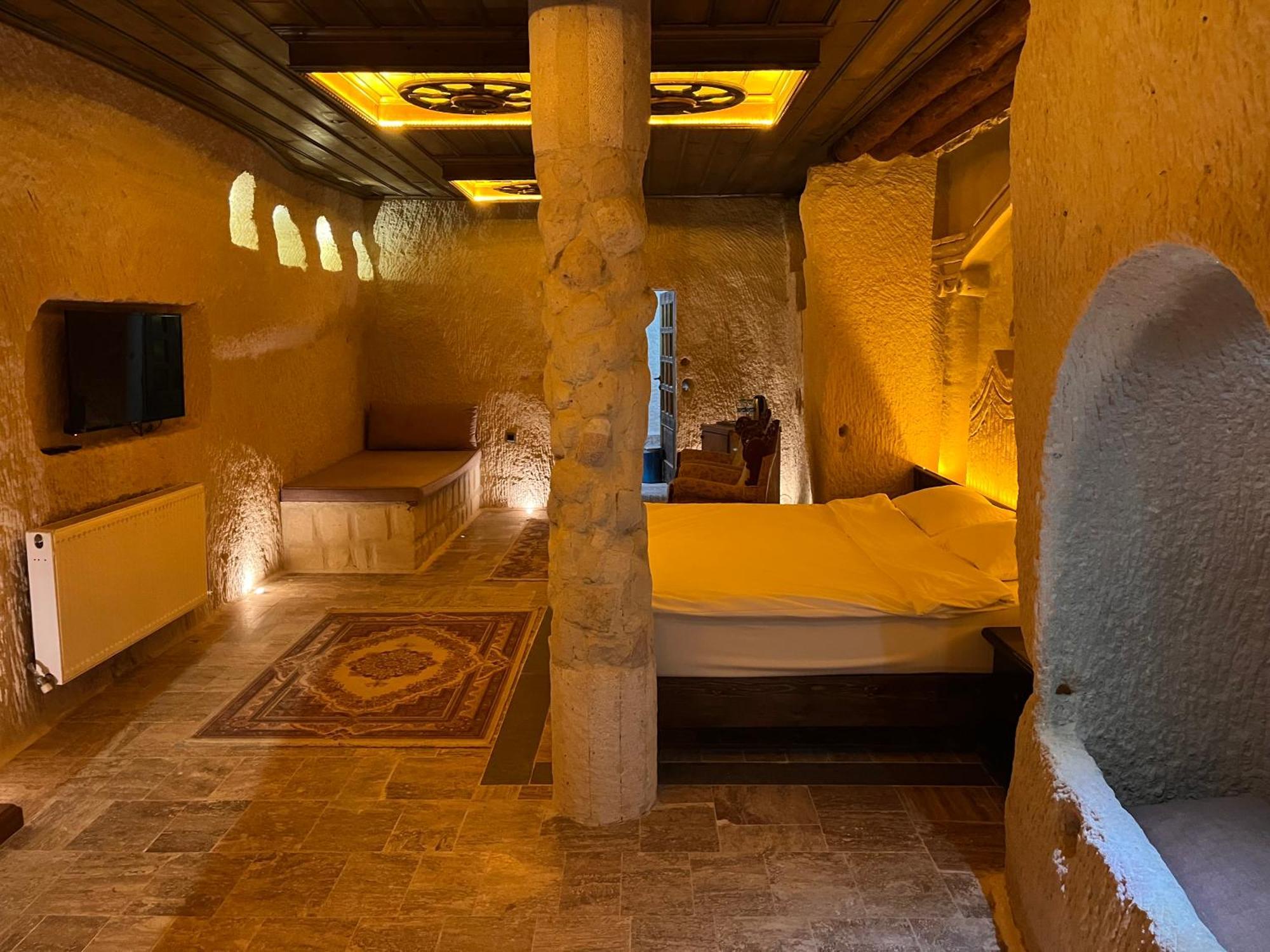 Dionysos Cave Cappadocia Hotel 于尔居普 外观 照片